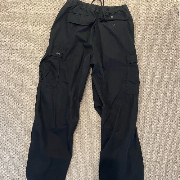 Aritzia TNA parachute pants BLACK - Picture 6 of 6